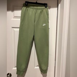 Men’s Nike sportswear club fleece joggers